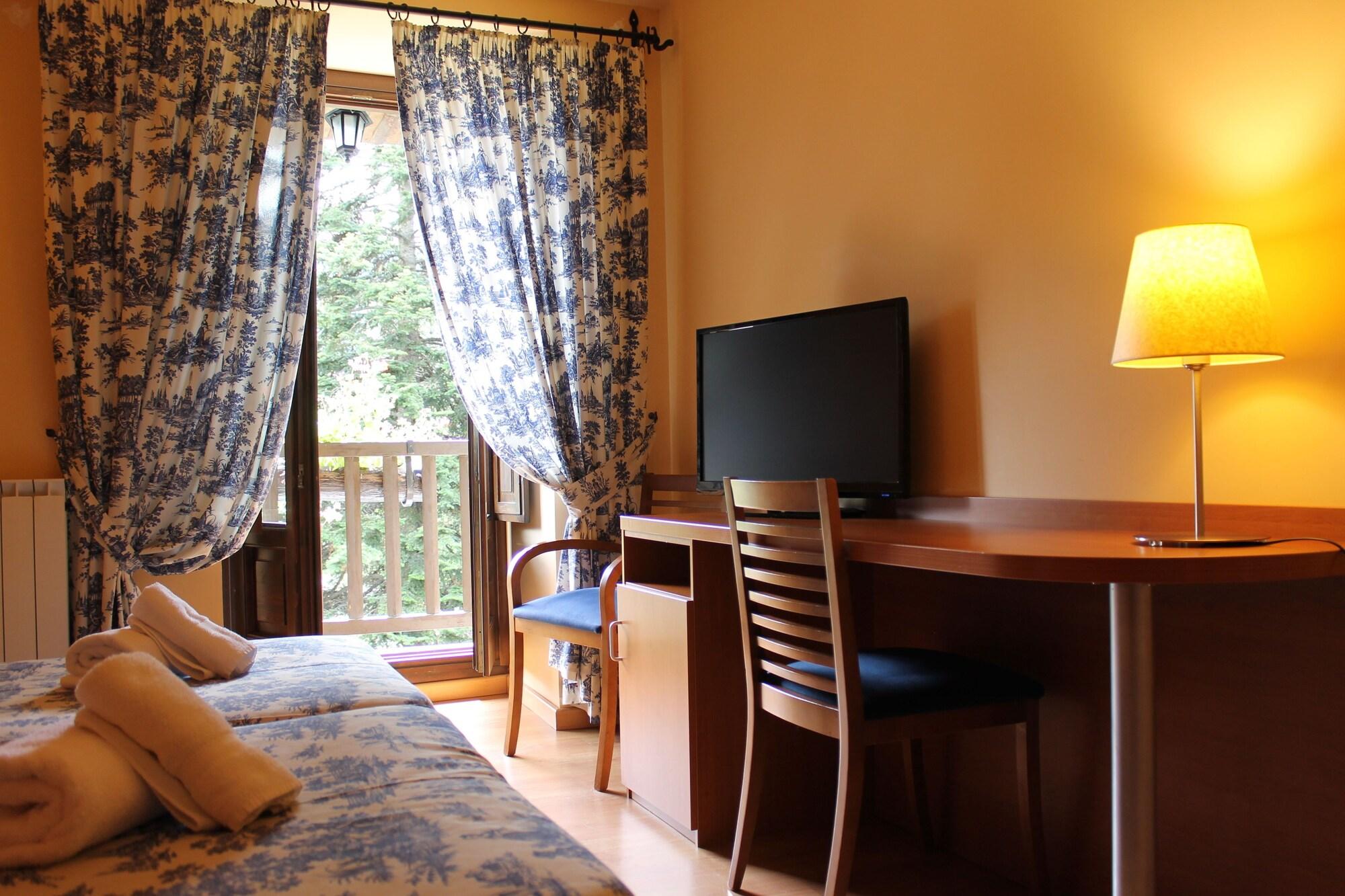 Hotel Saurat Espot Ngoại thất bức ảnh