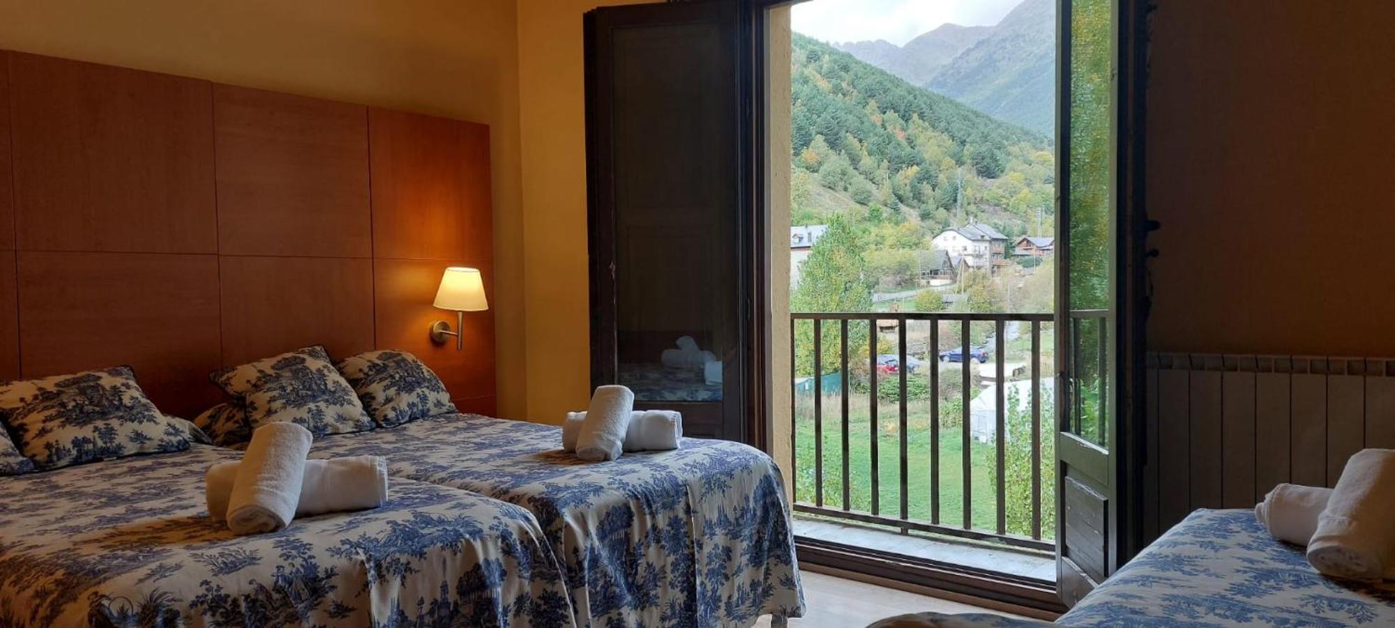 Hotel Saurat Espot Ngoại thất bức ảnh
